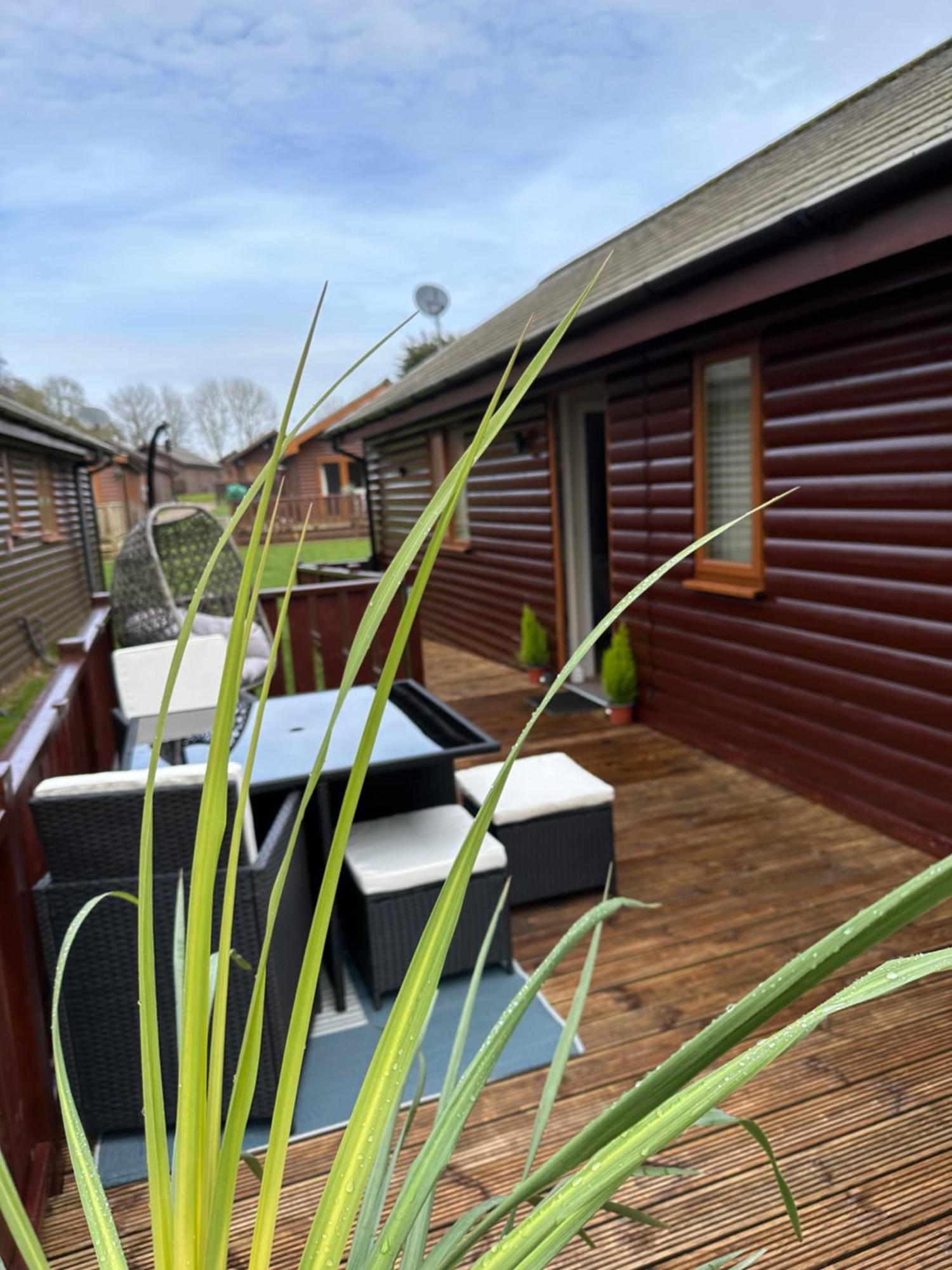 Max'S Woodland Lodge Бринлингтон Экстерьер фото
