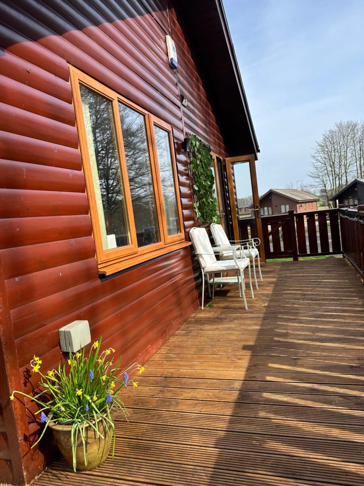 Max'S Woodland Lodge Бринлингтон Экстерьер фото